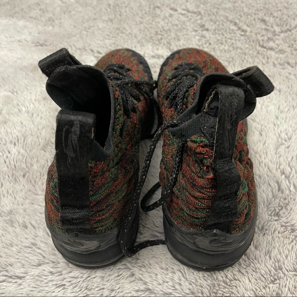 Nike Lebron BHM Shoes - Picture 6 of 8